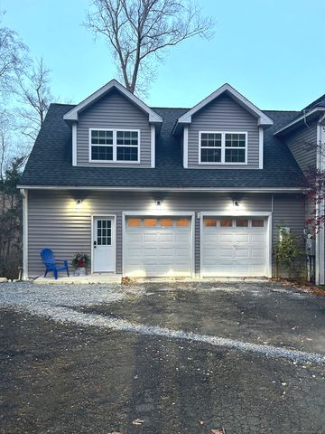 $2,300 | 23 Cedarhurst Trail | Newtown