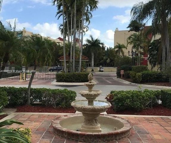 $1,750 | 18352 Northwest 68th Avenue, Unit J | Country Club of Miami