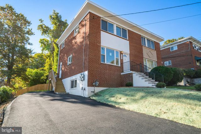 $3,300 | 5004 8th Road South | Columbia Heights West