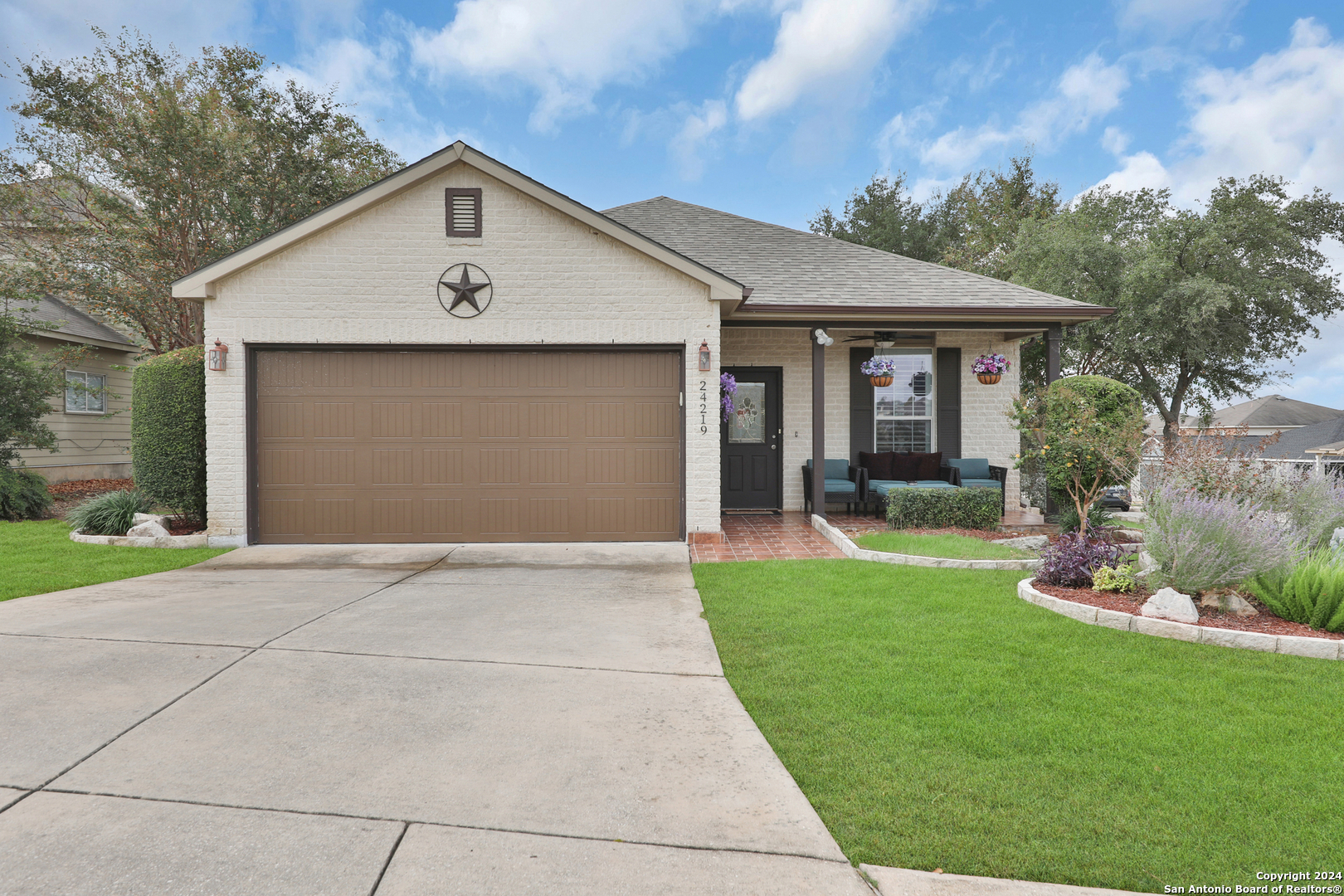 a front view of house with yard