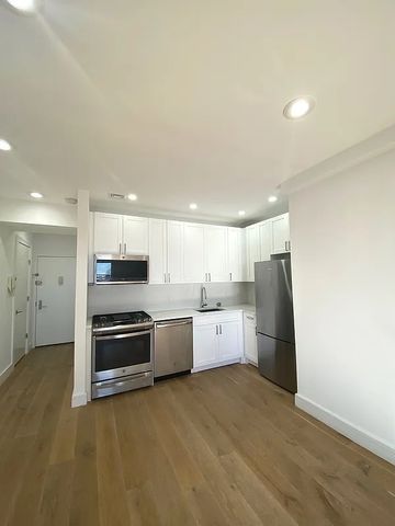 $2,950 | 20 Terrace Place, Unit 2C | Windsor Terrace