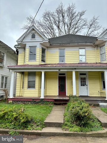 $139,900 | 723 West King Street | Boomtown Historic District