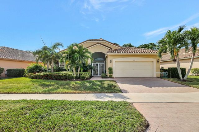 $435,000 | 487 Blue Lake Drive | St. Lucie West