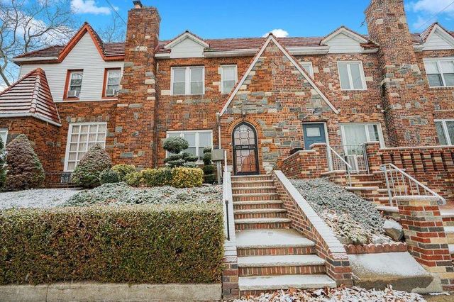 $1,125,000 | 8422 14th Avenue | Dyker Heights