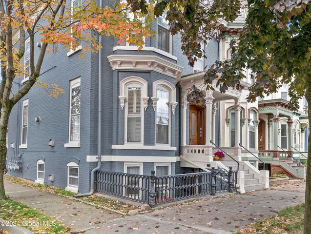 $1,189,000 | 25 Clinton Street | Franklin Square Historic District