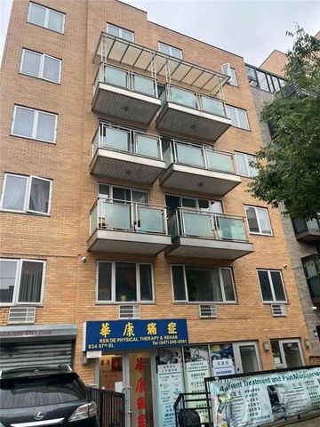 $519,999 | 834 57th Street, Unit 3B | Sunset Park