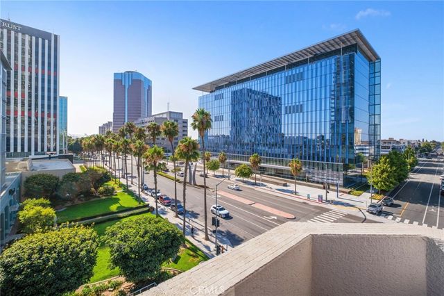 $404,999 | 360 West Ocean Boulevard, Unit 502 | Downtown Long Beach