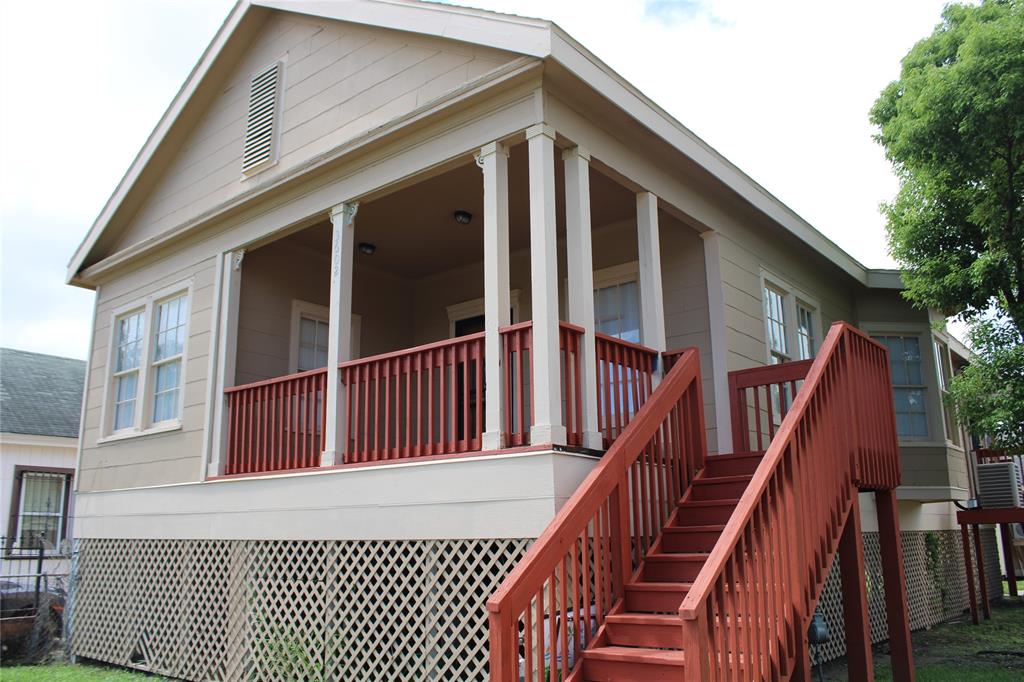 Front of the house on a corner lot