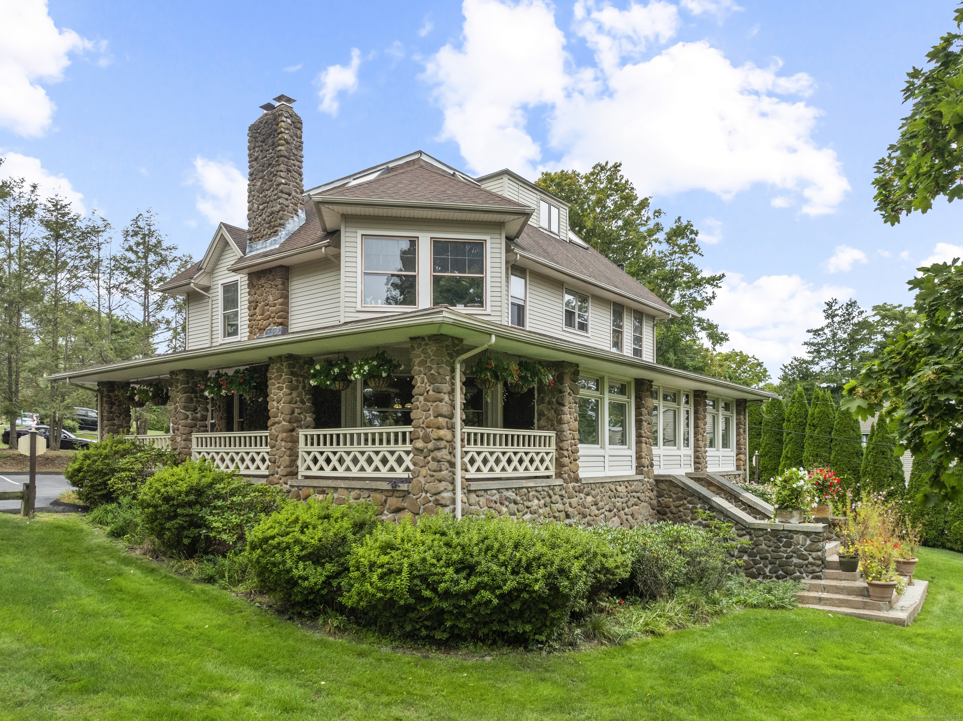 2750 Whitney Avenue ~ timeless and historic elegance