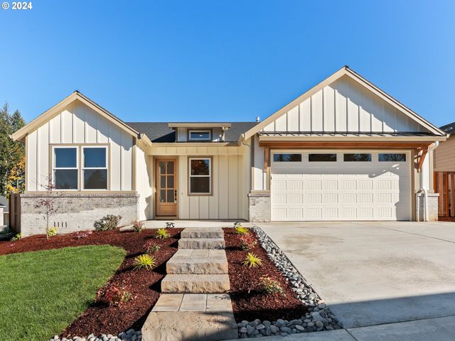 $695,000 | 41785 Deschutes Avenue | Sandy