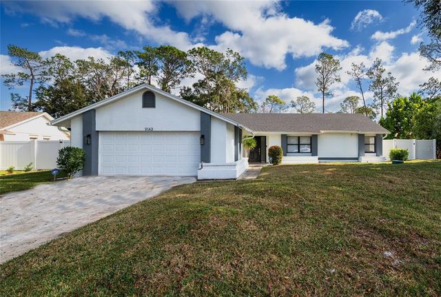 $576,999 | 9143 Woodbreeze Boulevard | Lake Butler