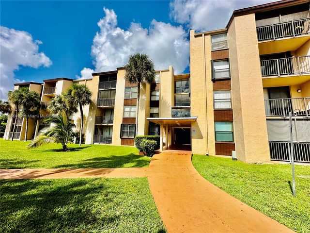 $285,000 | 14611 North Kendall Drive, Unit 108L | Kendale Lakes