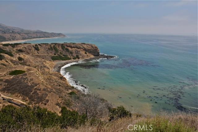 Private access to Abalone Cove.