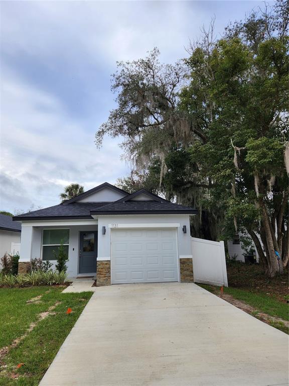 1131 East Clifford Avenue Eustis FL 32726 Compass