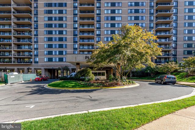 $1,850 | 5500 Holmes Run Parkway, Unit 403 | Landmark-Van Dorn