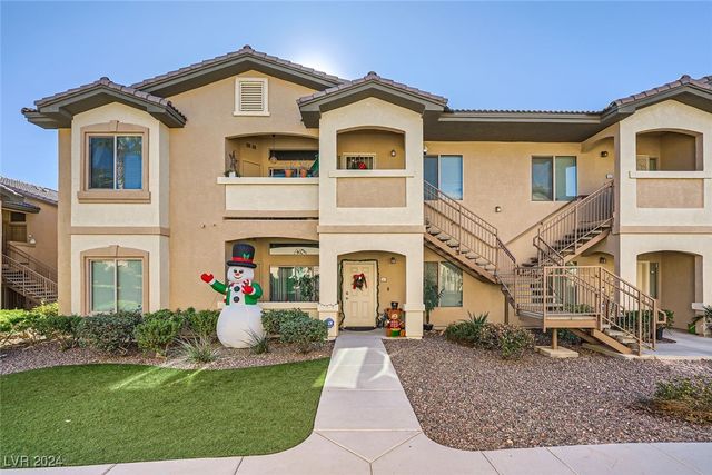 $318,000 | 8985 South Durango Drive, Unit 2117 | Sunset Cliffs