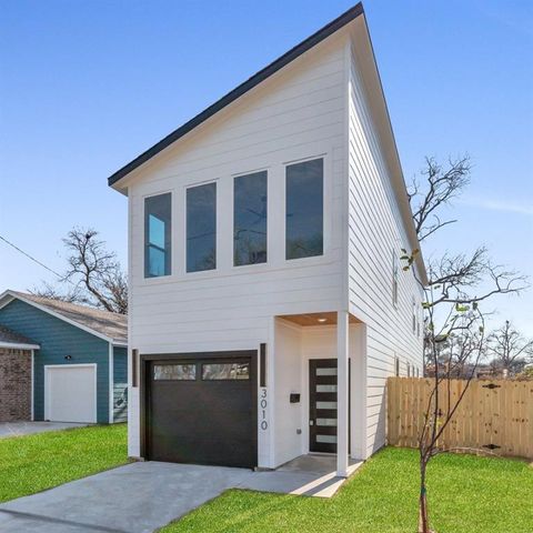 $345,000 | 3010 Rochester Street | Dallas