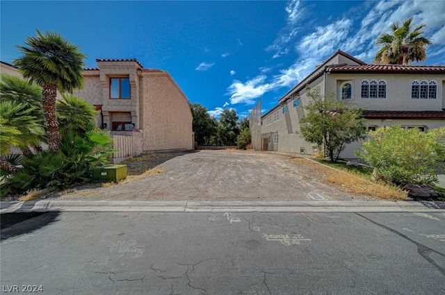 $289,000 | 2847 Queens Courtyard Drive | Las Vegas Country Club Estates