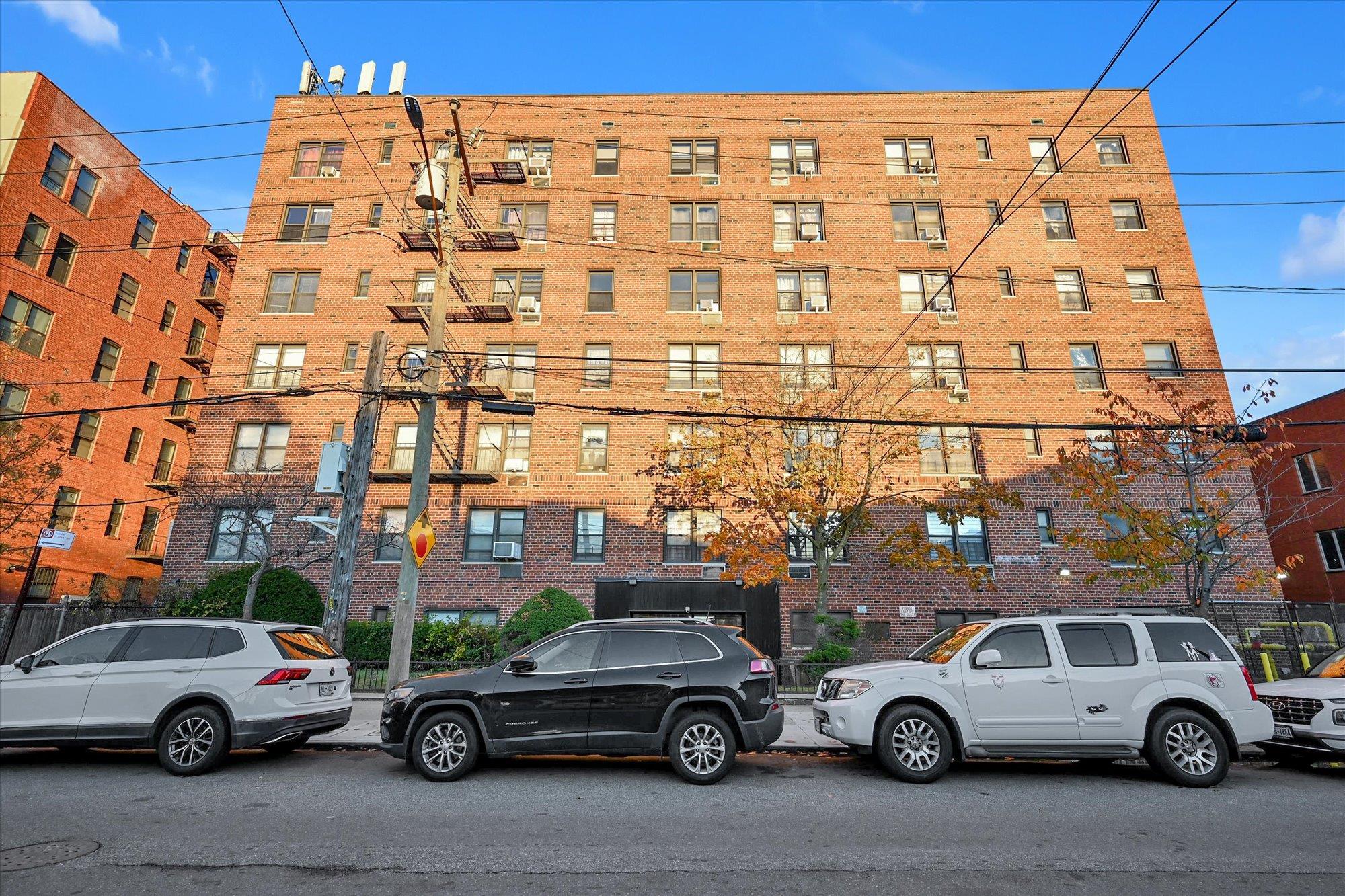 a car parked in front of a building