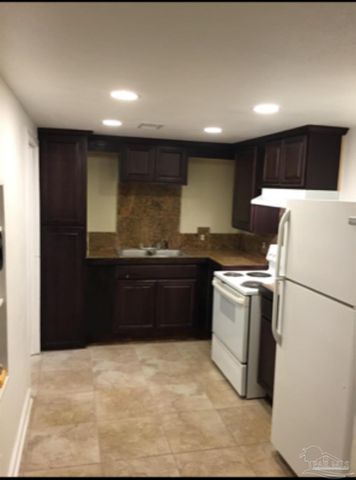 $1,300 | 2818 West Strong Street | Brownsville