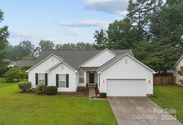 $449,900 | 2433 Windsor Chase Drive | Matthews