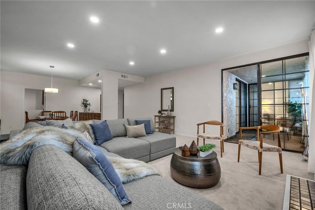 $749,000 | 15150 Dickens Street, Unit 107 | Sherman Oaks