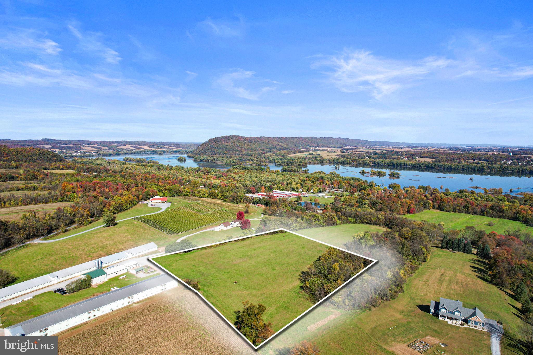 an aerial view of tennis court