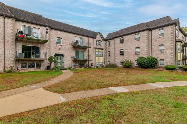 $245,000 | 109 Oak Lane, Unit 8 | Brockton Heights