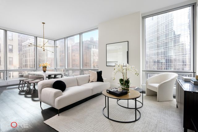 $2,380,000 | 172 Madison Avenue, Unit 7A | Midtown South