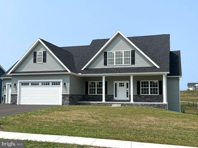 $569,900 | 1111 Divinity Drive | Antrim Township - Franklin County