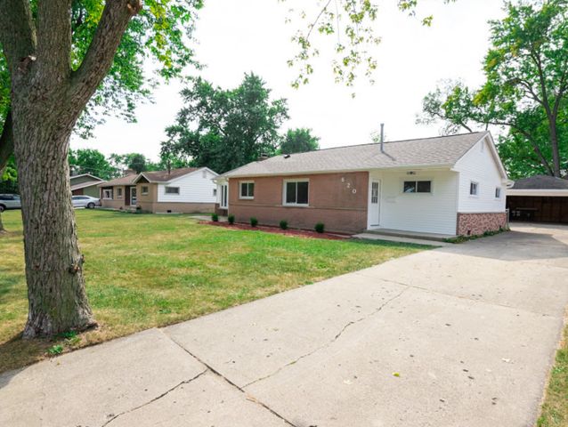 $419,900 | 620 Ashland Street | Hoffman Estates