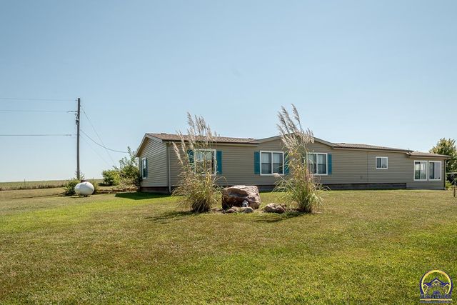 $449,000 | 5026 Northeast Wallace Lane | Soldier Township - Shawnee County