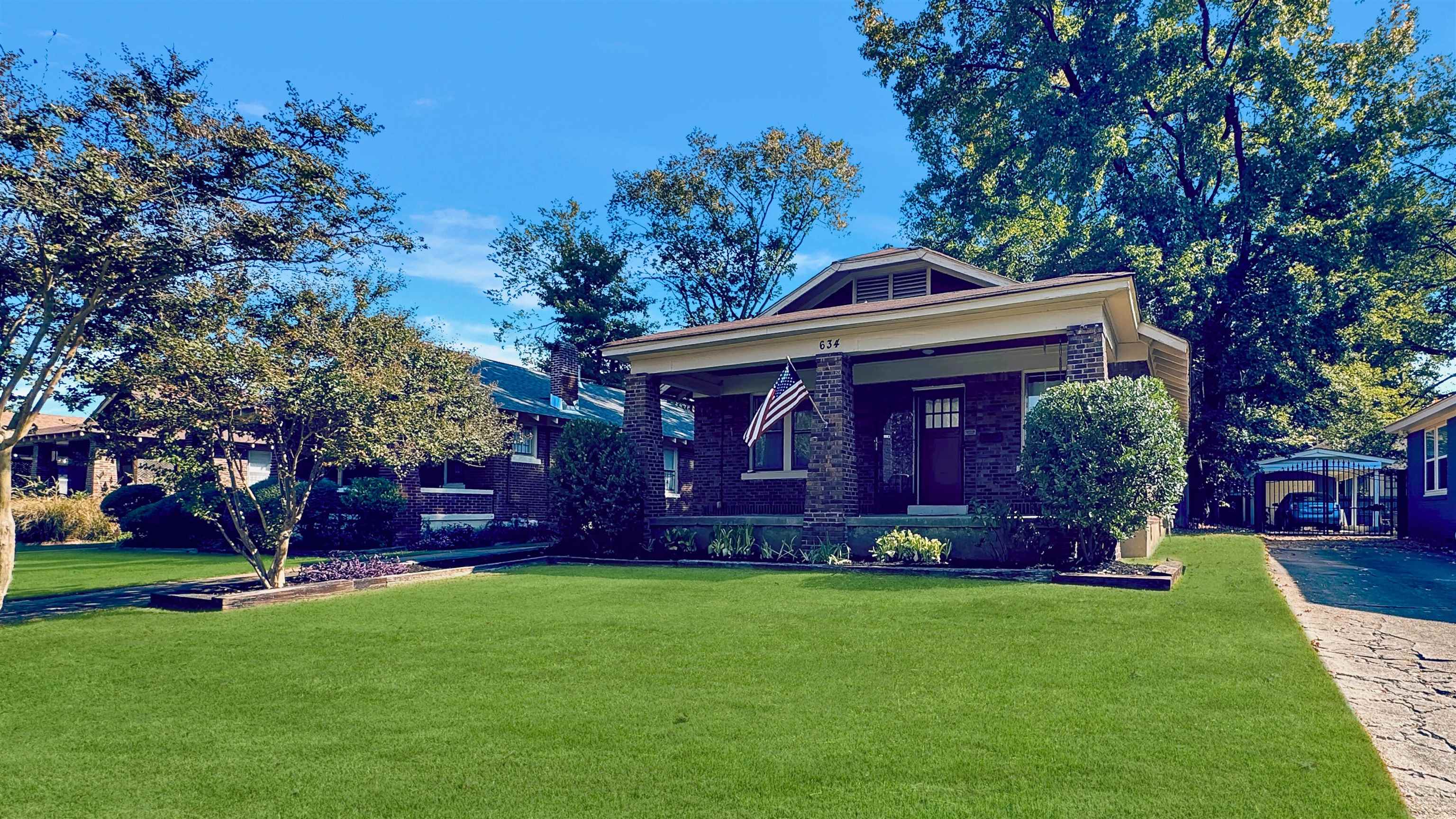 View of front of house with a front lawn