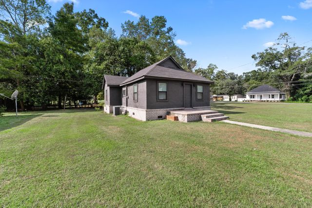 $1,395 | 928 1st Street | Holly Hill