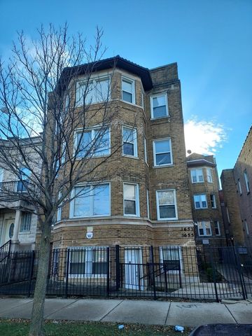 $1,300 | 3655 West Lexington Street, Unit 2R | Homan Square