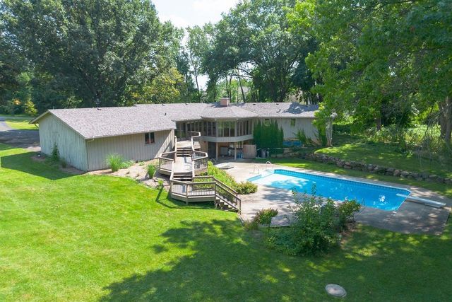 $634,900 | 3406 Roth Road | Northeast Rockford