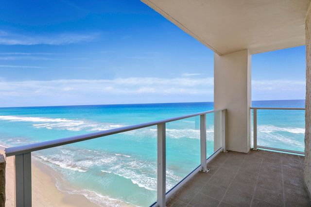 $769,900 | 5440 North Ocean Drive, Unit 1006 | Singer Island