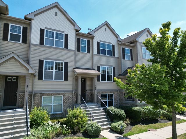 $400,000 | 323 Wildflower Street | Des Plaines