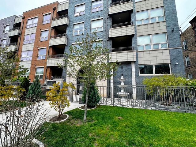 $2,270 | 1208 East 64th Street, Unit 3D | Woodlawn