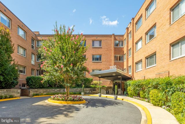 $235,000 | 3900 Tunlaw Road Northwest, Unit 205 | Glover Park