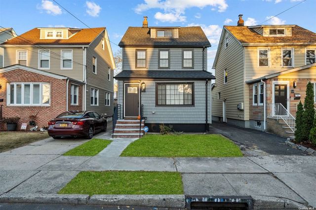 $799,999 | 114-45 207th Street | Queens Village