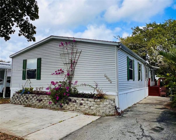 $299,990 | 2631 East Marina Drive | Dania Beach