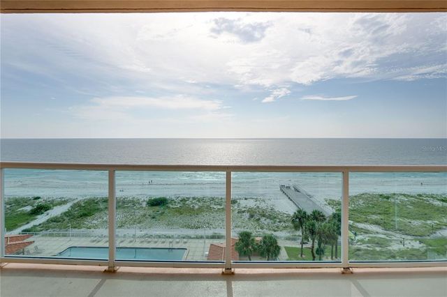 $585,000 | 880 Mandalay Avenue, Unit C713 | Regatta Beach Club Condominiums