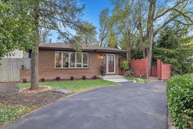 $499,000 | 1043 Carol Street | Downers Grove