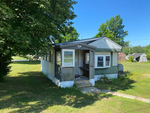 $79,904 | 4 Robbins Avenue | Dixfield Center