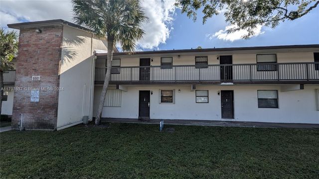 $205,000 | 6001 Shaker Wood Circle, Unit 205 | Tamarac