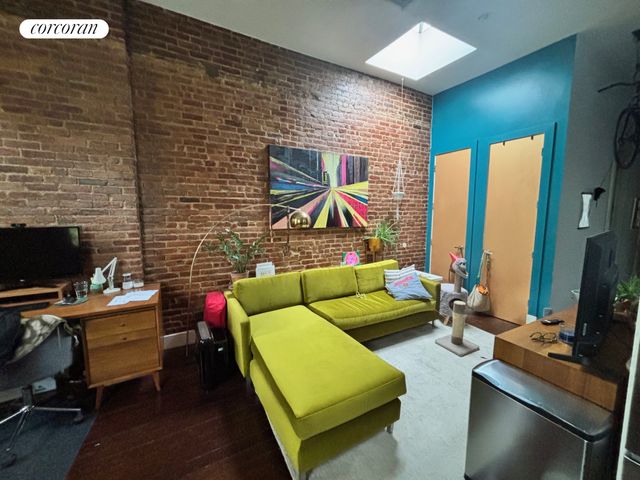 $4,000 | 16 Bedford Avenue, Unit 3 | Greenpoint