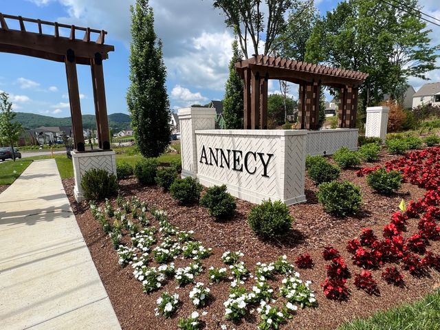 $370,000 | 1005 Annecy Parkway