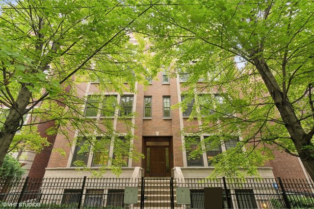 $825,000 | 1227 North Paulina Street, Unit 1N | Wicker Park