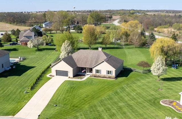 Shadow Creek, Yorkville, IL Homes for Sale - Shadow Creek Real Estate |  Compass